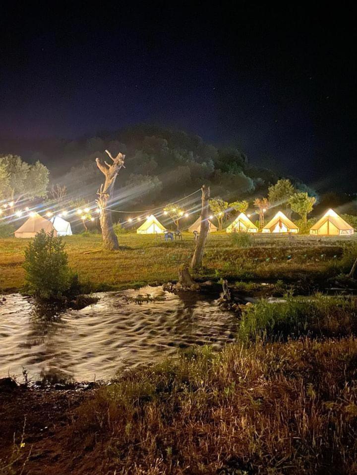 Riverside Bunec Camping Ξενοδοχείο Piqeras Εξωτερικό φωτογραφία
